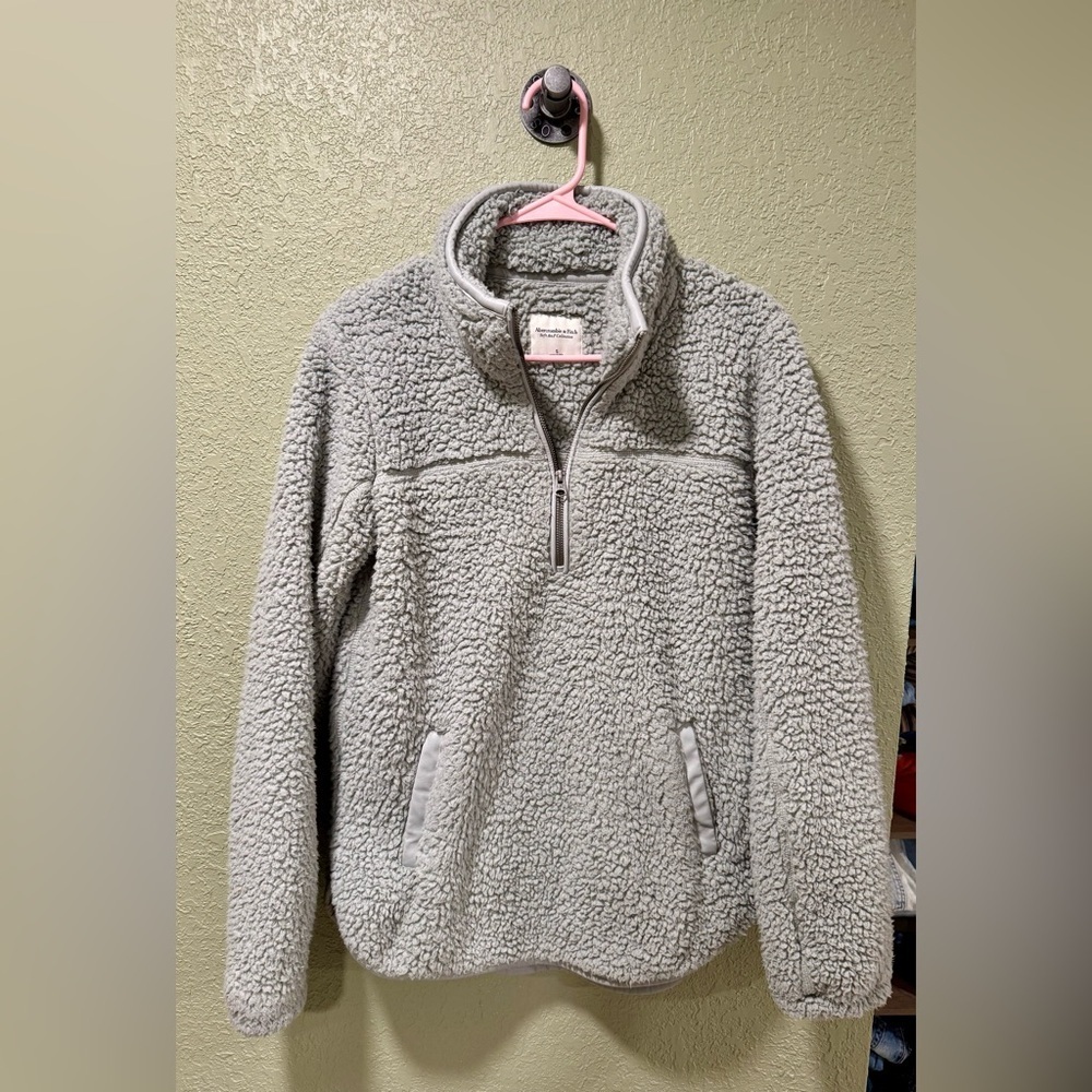 Abercrombie & Fitch Sherpa Sweater